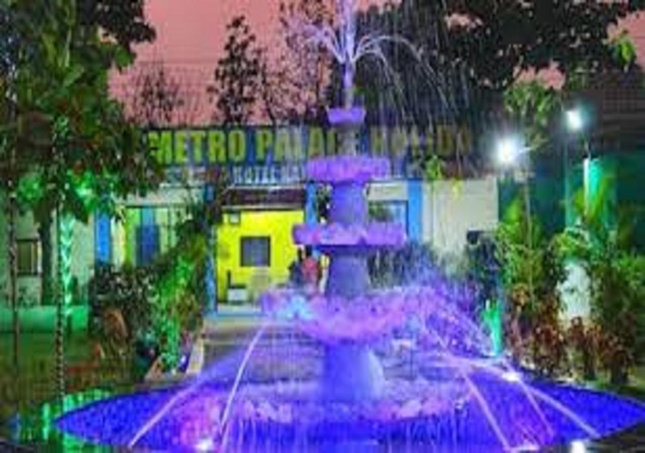 Hotel Metro Palace Resort Karjat Eksteriør billede