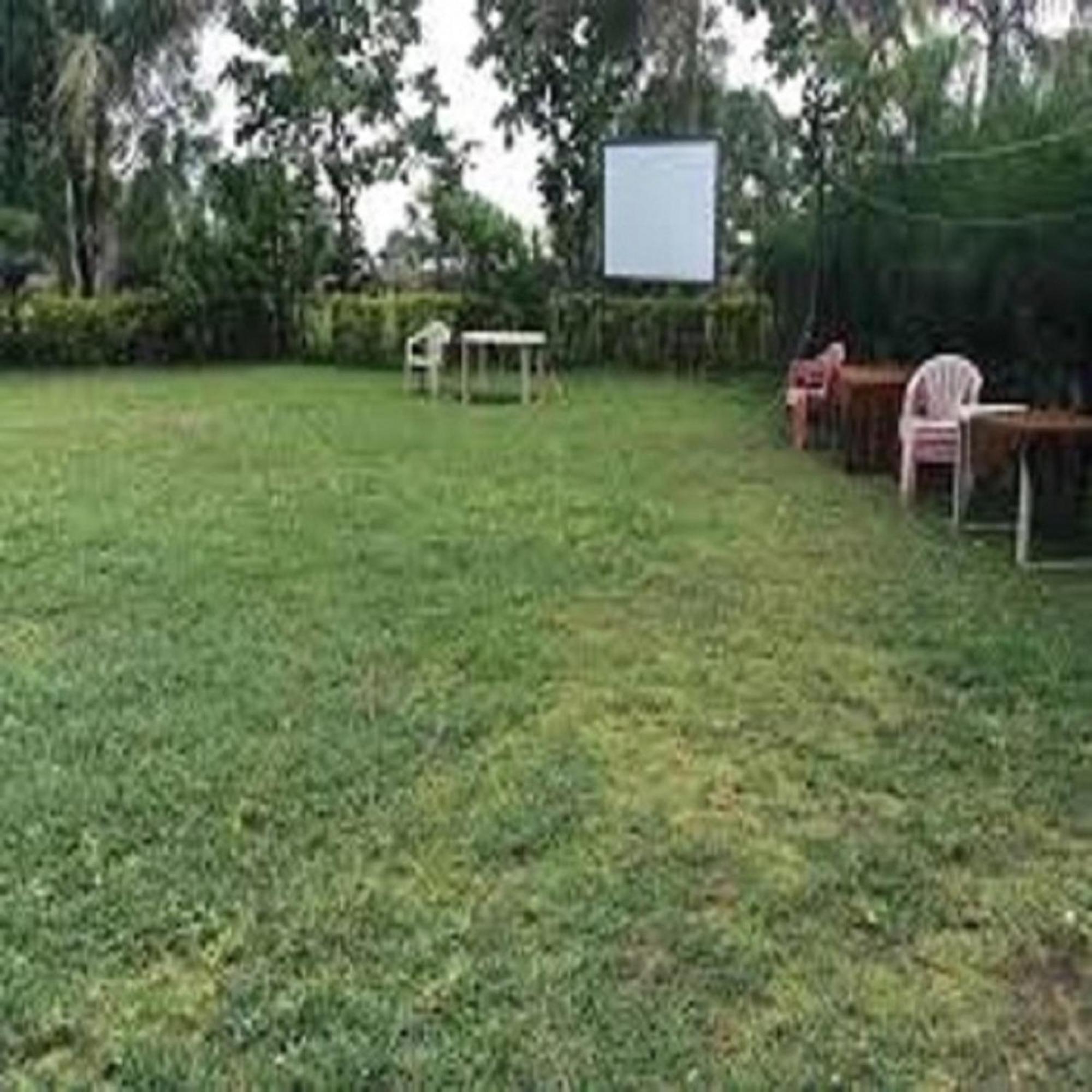 Hotel Metro Palace Resort Karjat Eksteriør billede