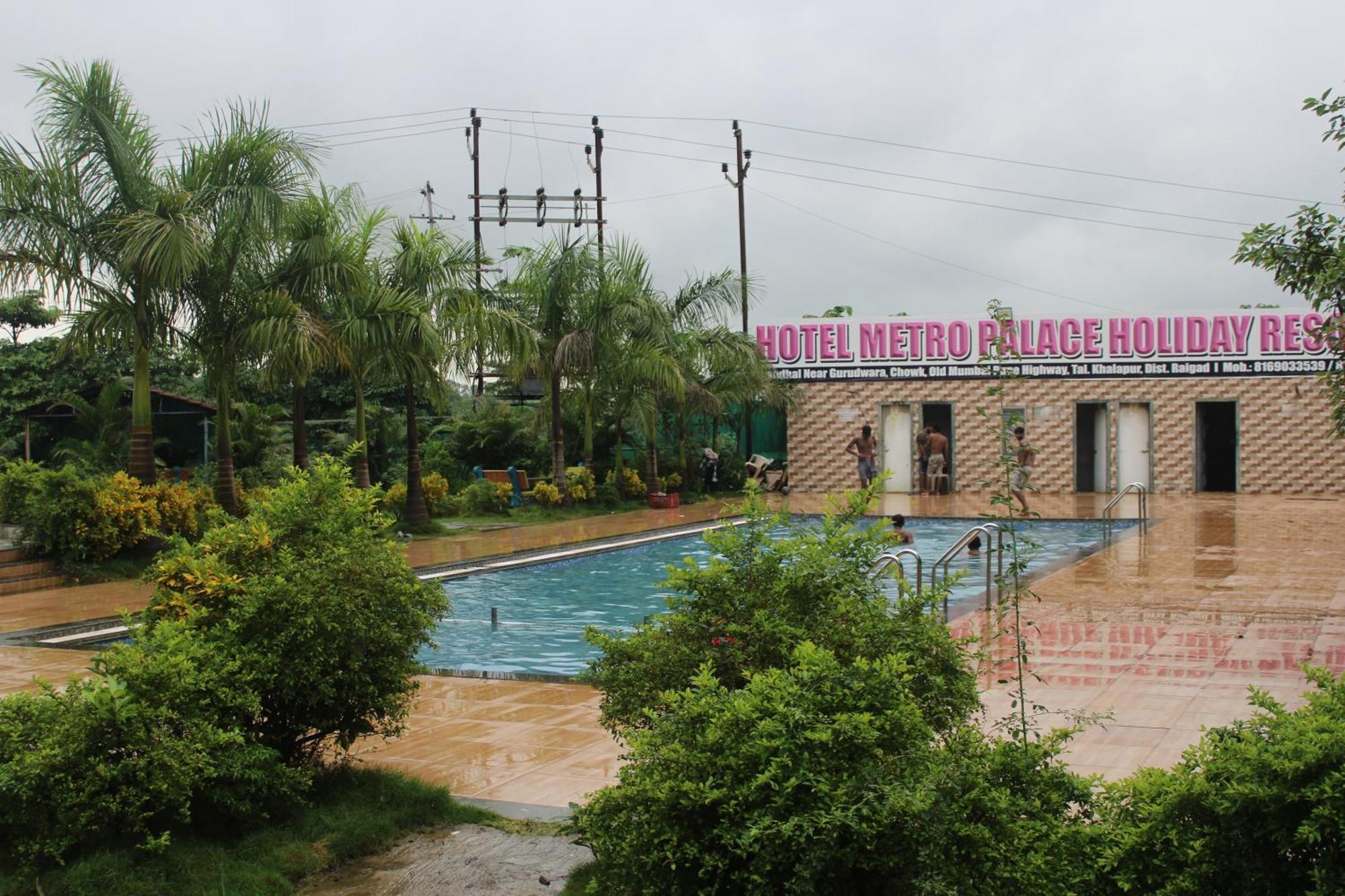 Hotel Metro Palace Resort Karjat Eksteriør billede